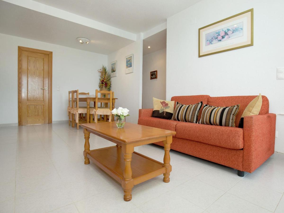 Well-kept With Views Of The Sea, Two Swimming Pools Near Apartment